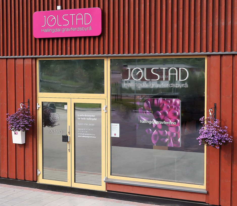 Utsiden av kontoret til begravelsesbyrået på ål